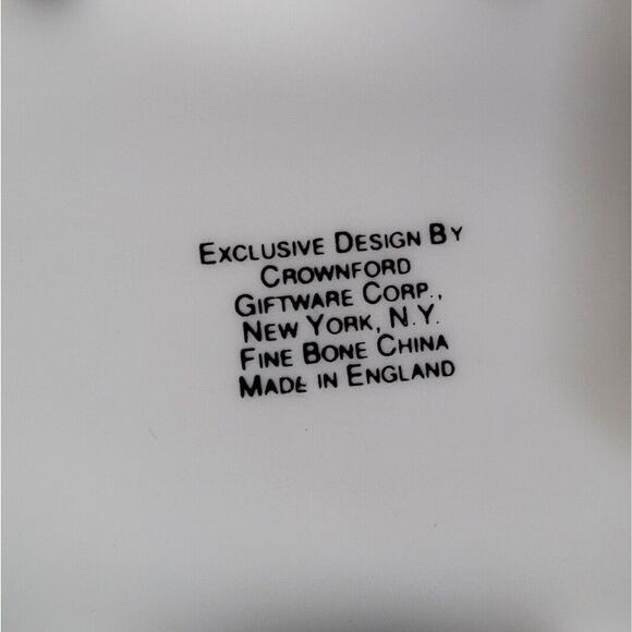 Crownford Giftware NY Made England Porcelain Trinket Tray Box with Lid Floral - Picture 4 of 4